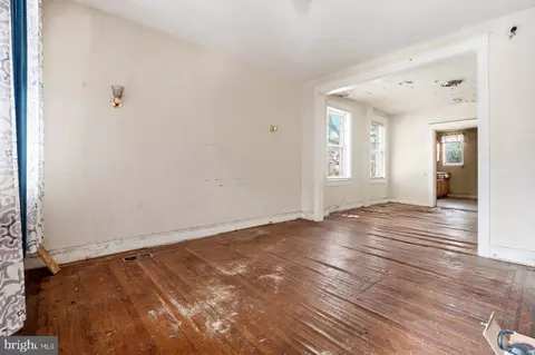 Living - 2700 Ashland Ave, Baltimore, MD 21205 photo 1 of 5