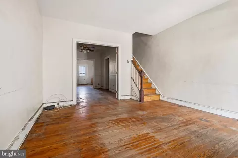 Living - 2730 Beryl Ave, Baltimore, MD 21205 photo 2 of 5
