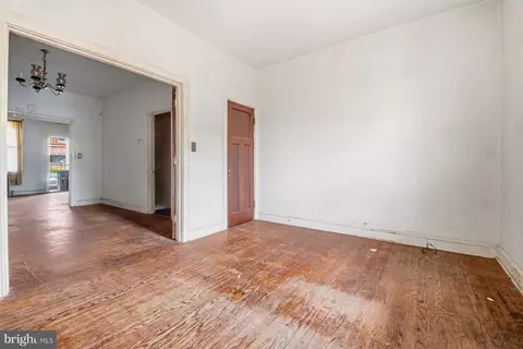 Living - 2613 Beryl Ave, Baltimore, MD 21205 photo 5 of 5