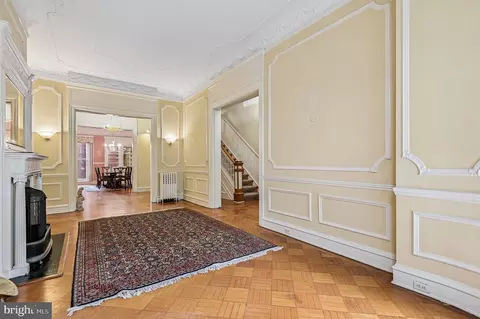 Entry Way - 2444 Eutaw Pl, Baltimore, MD 21217 photo 4 of 10