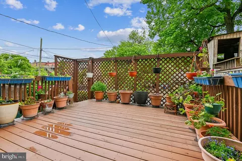 Exterior - 2444 Eutaw Pl, Baltimore, MD 21217 photo 4 of 11