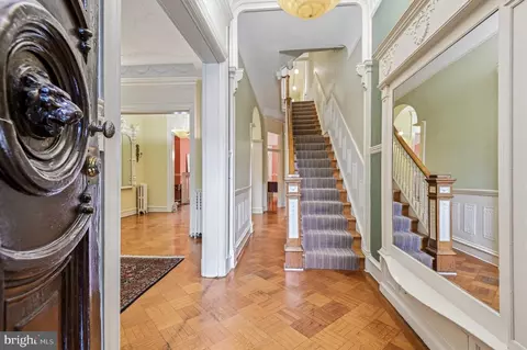 Entry Way - 2444 Eutaw Pl, Baltimore, MD 21217 photo 3 of 10