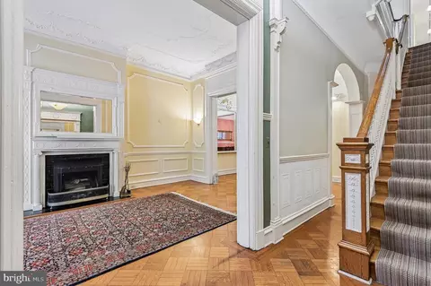 Entry Way - 2444 Eutaw Pl, Baltimore, MD 21217 photo 2 of 10