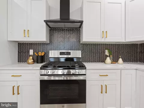 Kitchen - 4514 Mainfield Ave, Baltimore, MD 21214 photo 2 of 4
