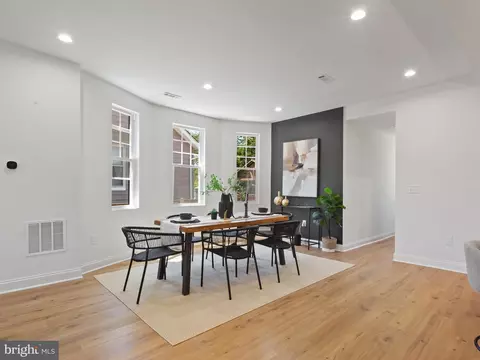 Dining - 4514 Mainfield Ave, Baltimore, MD 21214 photo 1 of 2