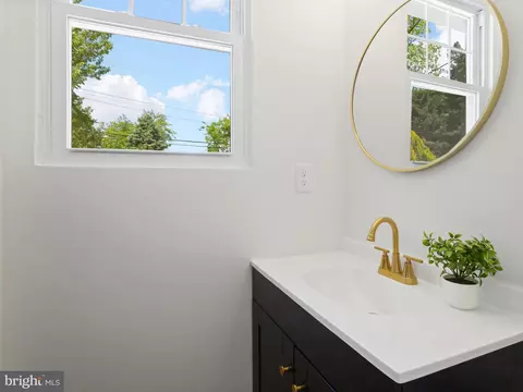 Bath - 4514 Mainfield Ave, Baltimore, MD 21214 photo 11 of 11