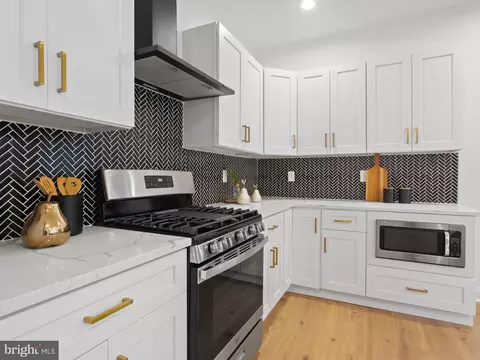 Kitchen - 4514 Mainfield Ave, Baltimore, MD 21214 photo 1 of 4