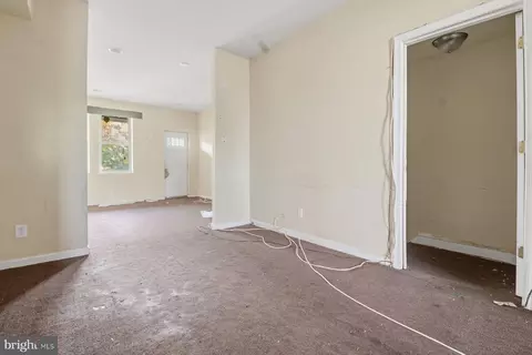 Living - 2611 Beryl Ave, Baltimore, MD 21205 photo 5 of 5