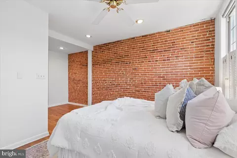 Bedroom - 1119 Battery Ave, Baltimore, MD 21230 photo 4 of 7