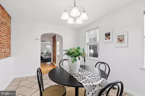 Dining - 1119 Battery Ave, Baltimore, MD 21230 photo 4 of 5
