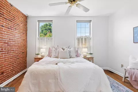 Bedroom - 1119 Battery Ave, Baltimore, MD 21230 photo 2 of 7