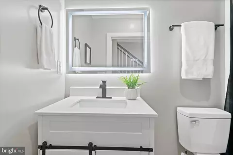 Bath - 313 Stricker St, Baltimore, MD 21223 photo 1 of 4