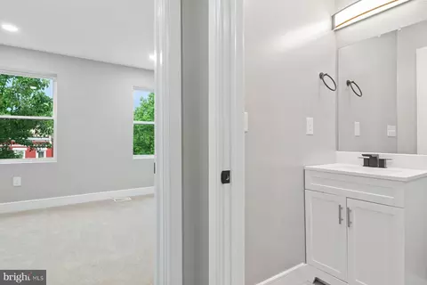 Entry Way - 313 Stricker St, Baltimore, MD 21223 photo 14 of 15