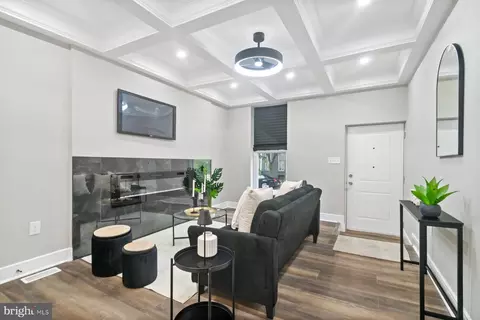 Entry Way - 313 Stricker St, Baltimore, MD 21223 photo 3 of 15
