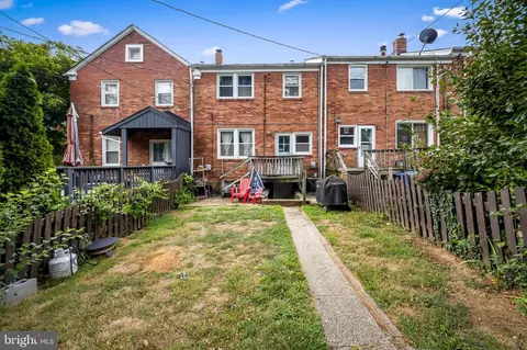 Exterior - 920 E Lake Ave, Baltimore, MD 21212 photo 3 of 5