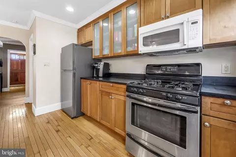 Kitchen - 920 E Lake Ave, Baltimore, MD 21212 photo 2 of 3