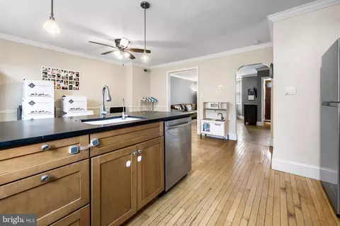 Entry Way - 920 E Lake Ave, Baltimore, MD 21212 photo 1 of 1