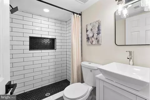 Bath - 323 S Stricker St, Baltimore, MD 21223 photo 7 of 9