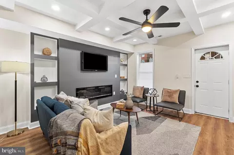 323 S Stricker St, Baltimore, MD 21223