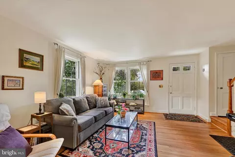 Entry Way - Undisclosed, Baltimore, MD 21212 photo 1 of 2