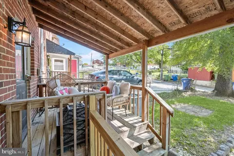 Exterior - 1024 Wedgewood Rd, Baltimore, MD 21229 photo 3 of 8