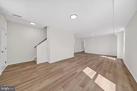 Living - 5923 Kavon Ave, Baltimore, MD 21206 photo 1 of 3