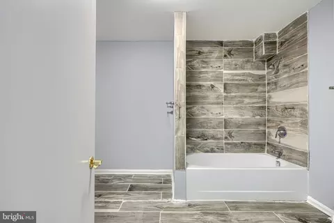 Bath - 1403 Ramsay St, Baltimore, MD 21223 photo 1 of 3