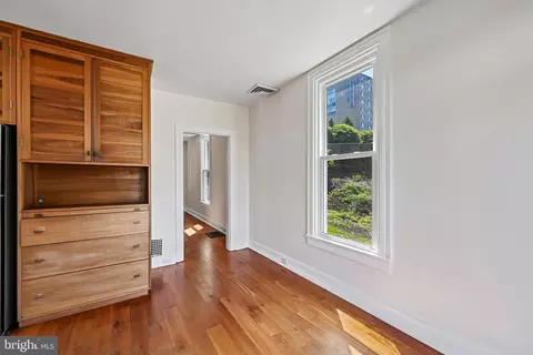 Entry Way - 5702 Falls Rd, Baltimore, MD 21209 photo 2 of 2
