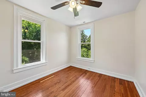 Bedroom - 5702 Falls Rd, Baltimore, MD 21209 photo 3 of 5