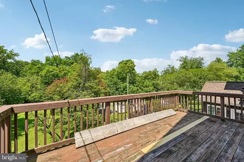 Exterior - 5702 Falls Rd, Baltimore, MD 21209 photo 4 of 15