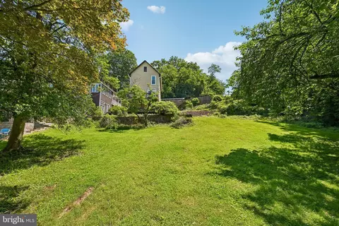Exterior - 5702 Falls Rd, Baltimore, MD 21209 photo 2 of 15