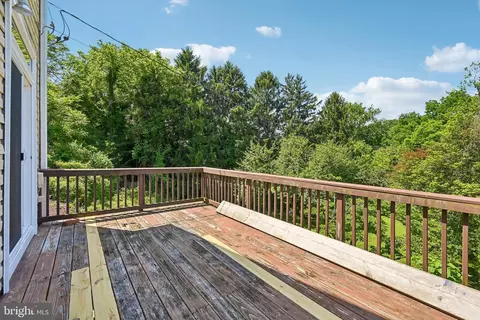 Exterior - 5702 Falls Rd, Baltimore, MD 21209 photo 5 of 15