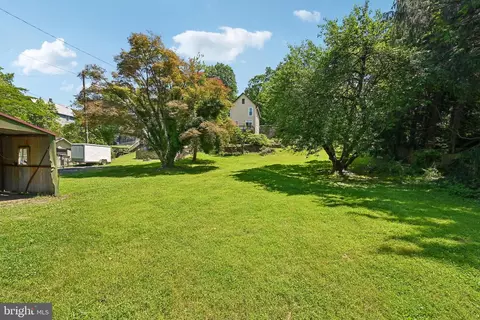 Exterior - 5702 Falls Rd, Baltimore, MD 21209 photo 13 of 15