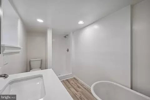 Bath - 5702 Falls Rd, Baltimore, MD 21209 photo 1 of 3