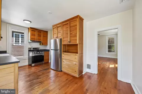 Entry Way - 5702 Falls Rd, Baltimore, MD 21209 photo 1 of 2