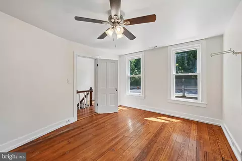 Bedroom - 5702 Falls Rd, Baltimore, MD 21209 photo 2 of 5