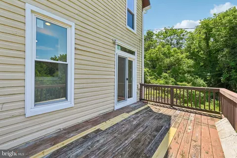 Exterior - 5702 Falls Rd, Baltimore, MD 21209 photo 6 of 15