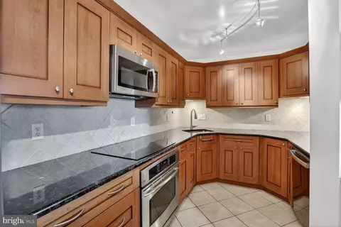 1101 Saint Paul St #412, Baltimore, MD 21202