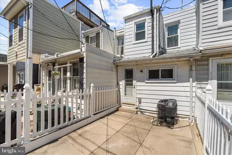 Exterior - 535 E Fort Ave, Baltimore, MD 21230 photo 7 of 9