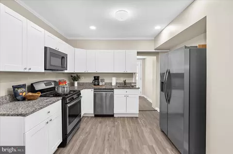 Kitchen - 535 E Fort Ave, Baltimore, MD 21230 photo 1 of 2