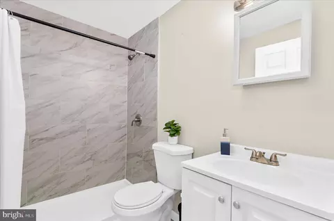 Bath - 535 E Fort Ave, Baltimore, MD 21230 photo 2 of 2