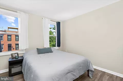 Bedroom - 535 E Fort Ave, Baltimore, MD 21230 photo 4 of 5