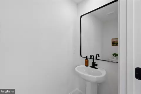 Entry Way - 1126 E Fort Ave, Baltimore, MD 21230 photo 13 of 13