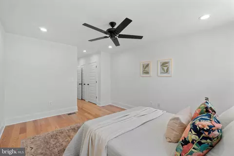 Bedroom - 1126 E Fort Ave, Baltimore, MD 21230 photo 6 of 7