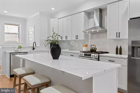 Kitchen - 1126 E Fort Ave, Baltimore, MD 21230 photo 1 of 4