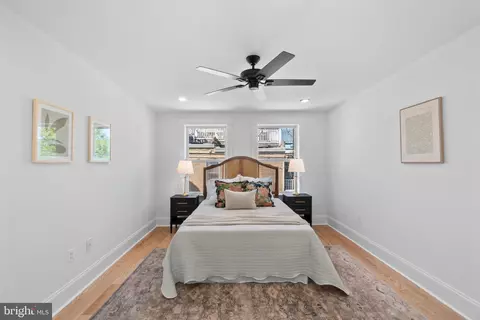 Bedroom - 1126 E Fort Ave, Baltimore, MD 21230 photo 4 of 7