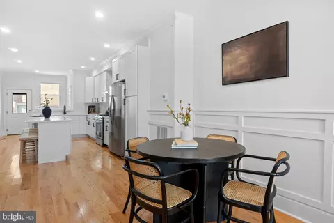 Entry Way - 1126 E Fort Ave, Baltimore, MD 21230 photo 4 of 13