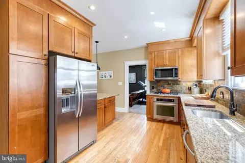 Kitchen - 6004 Falls Rd, Baltimore, MD 21209 photo 6 of 6