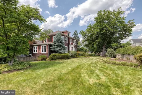 Exterior - 6004 Falls Rd, Baltimore, MD 21209 photo 3 of 13