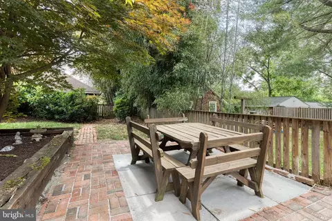 Exterior - 6004 Falls Rd, Baltimore, MD 21209 photo 6 of 13